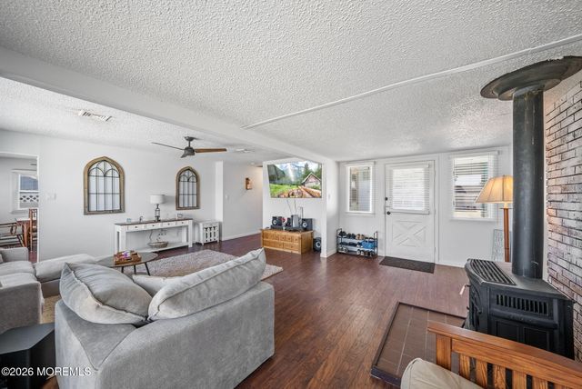 21 S Boston Drive, Little Egg Harbor, NJ 08087