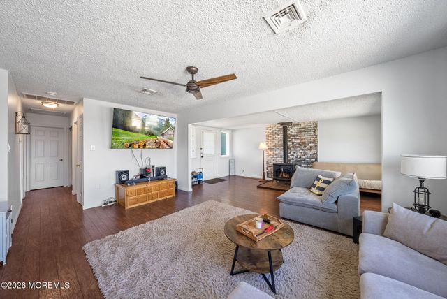 21 S Boston Drive, Little Egg Harbor, NJ 08087