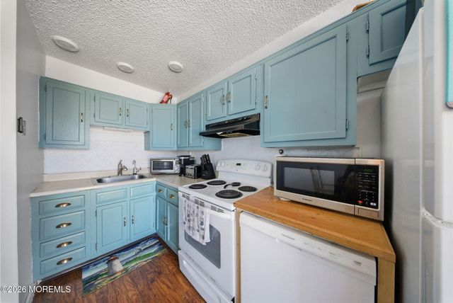 21 S Boston Drive, Little Egg Harbor, NJ 08087