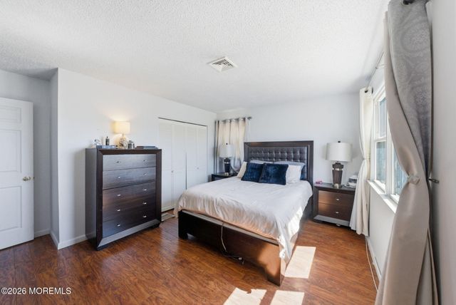 21 S Boston Drive, Little Egg Harbor, NJ 08087