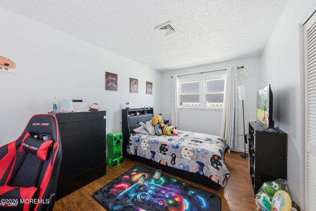 21 S Boston Drive, Little Egg Harbor, NJ 08087