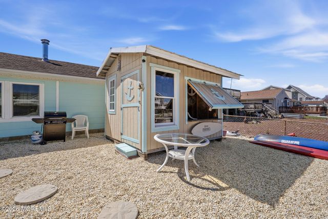 21 S Boston Drive, Little Egg Harbor, NJ 08087