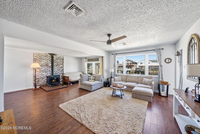 21 S Boston Drive, Little Egg Harbor, NJ 08087