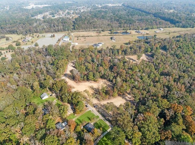 8124 Washington Ln, Central, LA 70739