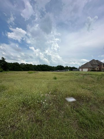 2413 Plantation Drive N, Burleson, TX 76028