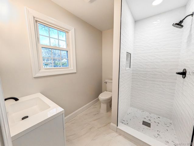 15 Short Street, Flanders, NY 11901