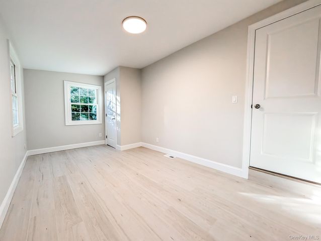 15 Short Street, Flanders, NY 11901