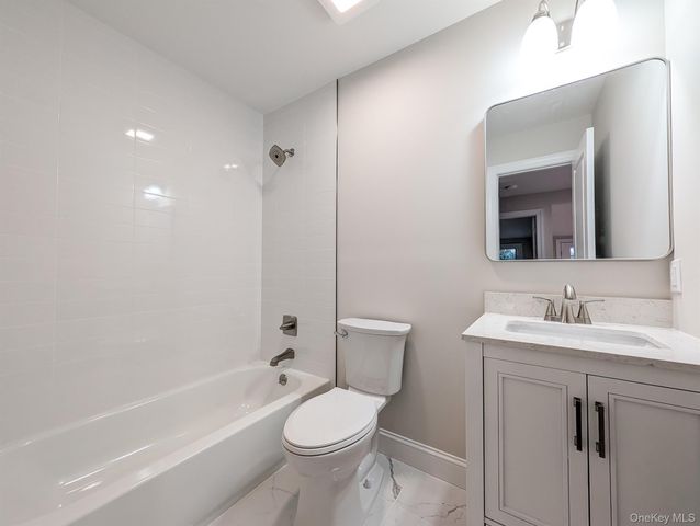 15 Short Street, Flanders, NY 11901