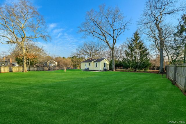 15 Short Street, Flanders, NY 11901