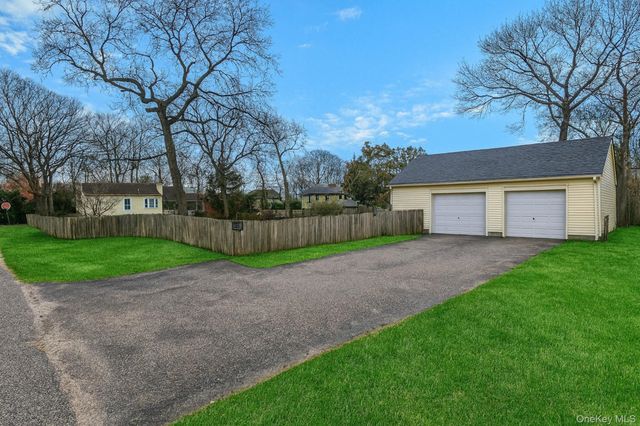 15 Short Street, Flanders, NY 11901