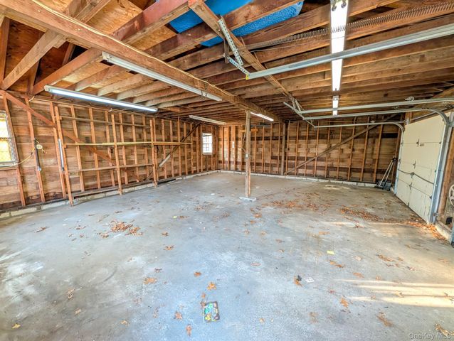 15 Short Street, Flanders, NY 11901