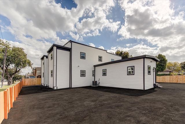 6608 Avenue O 5, Houston, TX 77011