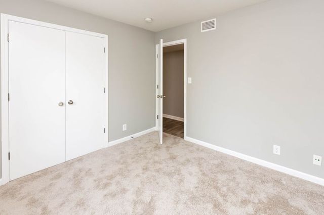 3301 Royster Ln Apt 805, Clarksville, TN 37042