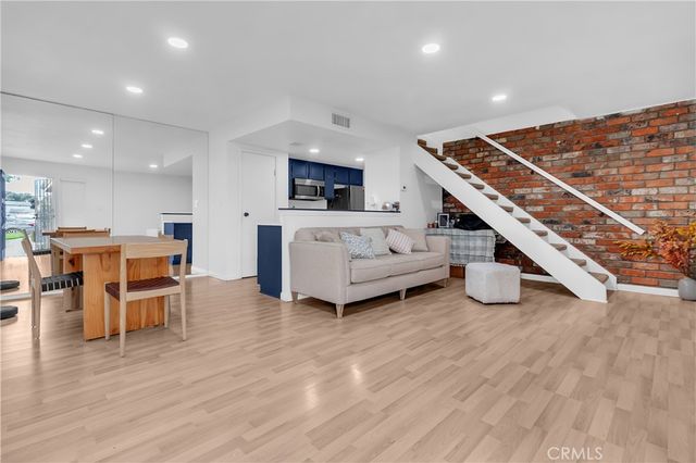 3003 Knollwood Avenue 2, La Verne, CA 91750