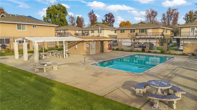 3003 Knollwood Avenue 2, La Verne, CA 91750
