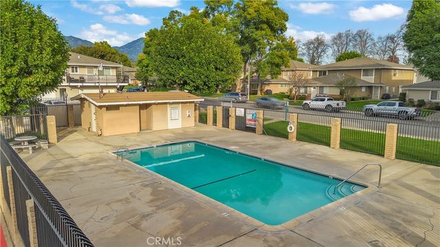 3003 Knollwood Avenue 2, La Verne, CA 91750