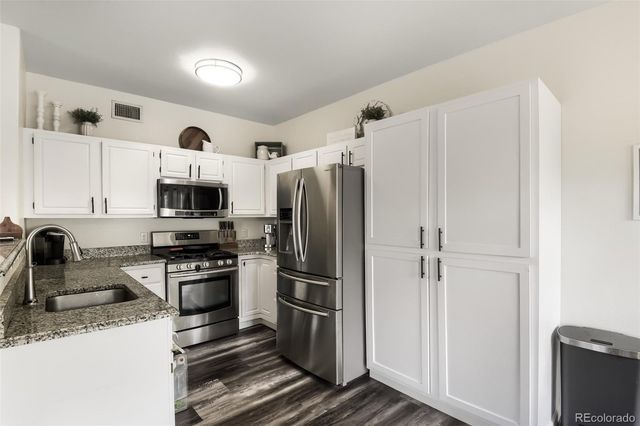 3727 Cactus Creek Court 104, Highlands Ranch, CO 80126