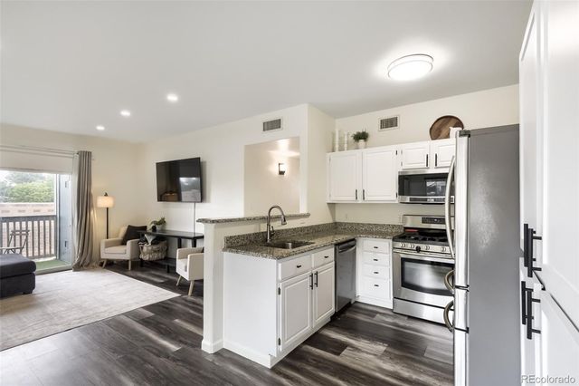 3727 Cactus Creek Court 104, Highlands Ranch, CO 80126