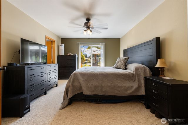 6011 205th Avenue E, Bonney Lake, WA 98391