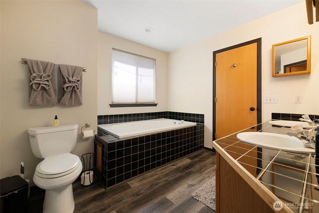 6011 205th Avenue E, Bonney Lake, WA 98391