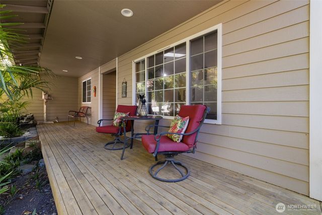 6011 205th Avenue E, Bonney Lake, WA 98391