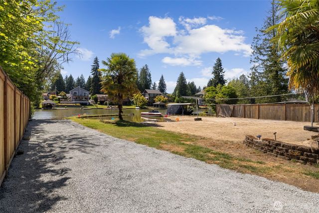6011 205th Avenue E, Bonney Lake, WA 98391