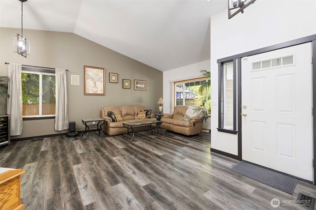 6011 205th Avenue E, Bonney Lake, WA 98391