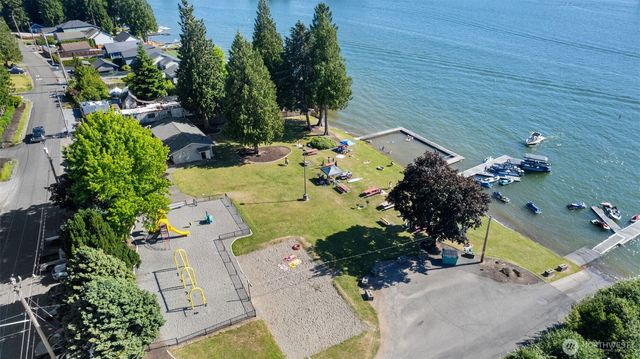 6011 205th Avenue E, Bonney Lake, WA 98391