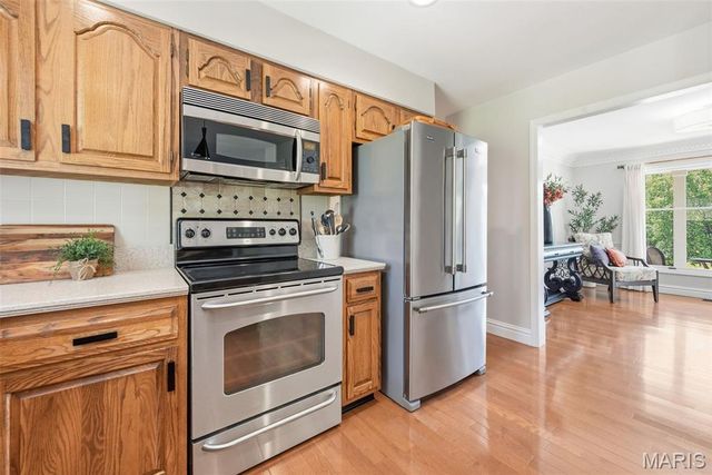 180 Spring Oaks Drive, Ballwin, MO 63011