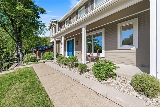 180 Spring Oaks Drive, Ballwin, MO 63011