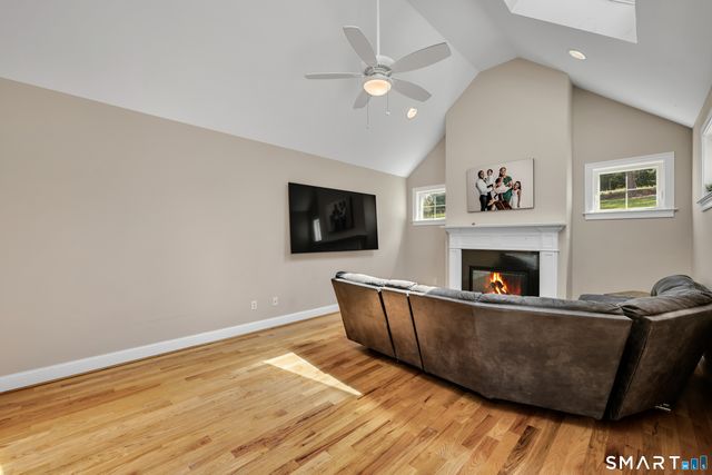 1600 New London Turnpike, Glastonbury, CT 06033