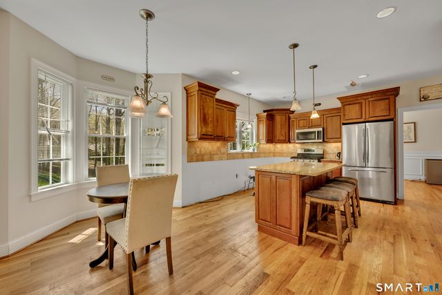 1600 New London Turnpike, Glastonbury, CT 06033