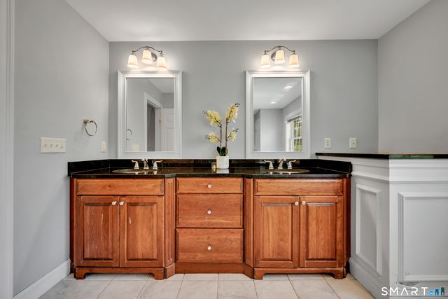 1600 New London Turnpike, Glastonbury, CT 06033