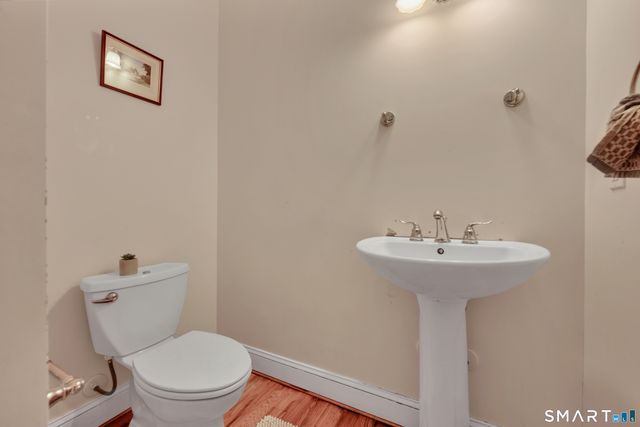 1600 New London Turnpike, Glastonbury, CT 06033