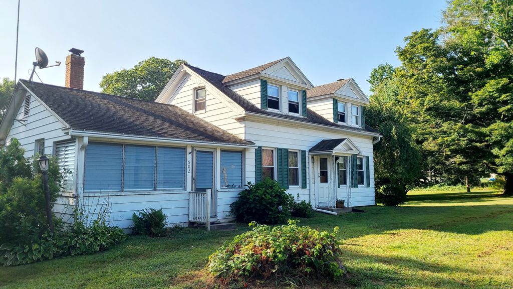 602 Pomfret Street, Putnam, CT 06260