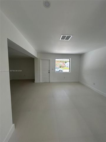 1242 NE 145th St, Miami, FL 33161