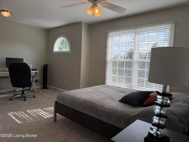 3705 Woodmont Park Ln, Louisville, KY 40245
