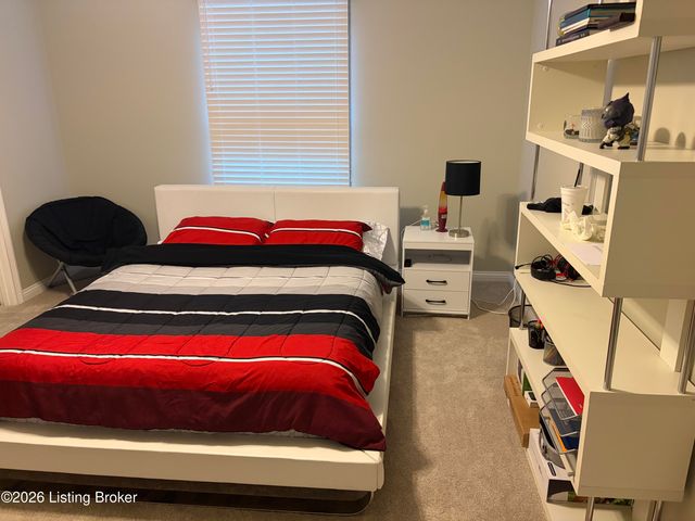 3705 Woodmont Park Ln, Louisville, KY 40245