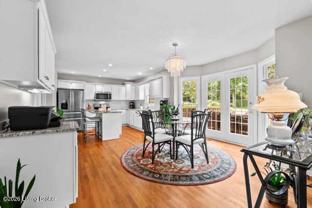 3705 Woodmont Park Ln, Louisville, KY 40245