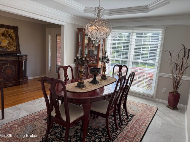 3705 Woodmont Park Ln, Louisville, KY 40245
