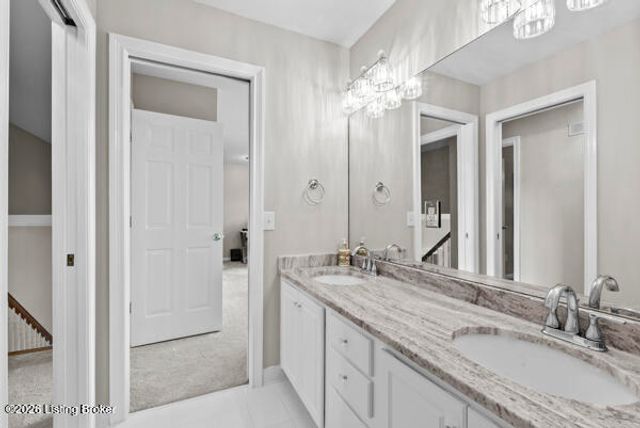 3705 Woodmont Park Ln, Louisville, KY 40245