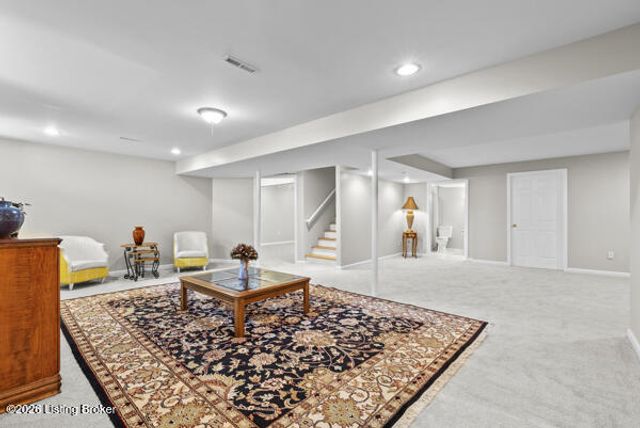 3705 Woodmont Park Ln, Louisville, KY 40245
