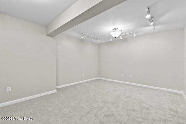 3705 Woodmont Park Ln, Louisville, KY 40245