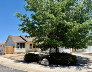 310 Emigrant Way, Fernley, NV 89408