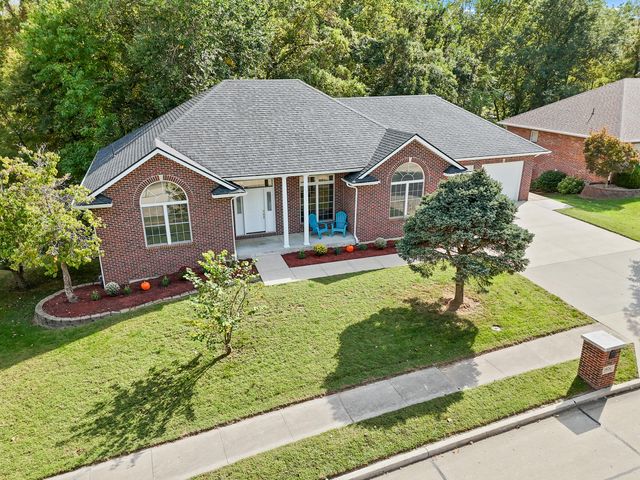 1024 GRACE LN, Boonville, MO 65233