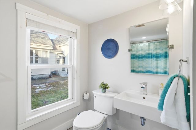 203 Walnut Street, Manchester, NH 03104