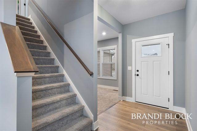 5904 Crossmoor Street, Caledonia, MI 49316