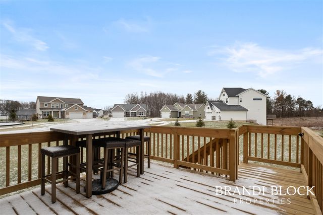 5904 Crossmoor Street, Caledonia, MI 49316