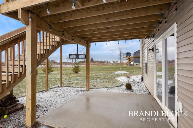 5904 Crossmoor Street, Caledonia, MI 49316