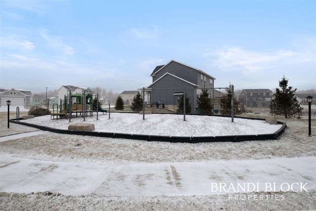 5904 Crossmoor Street, Caledonia, MI 49316